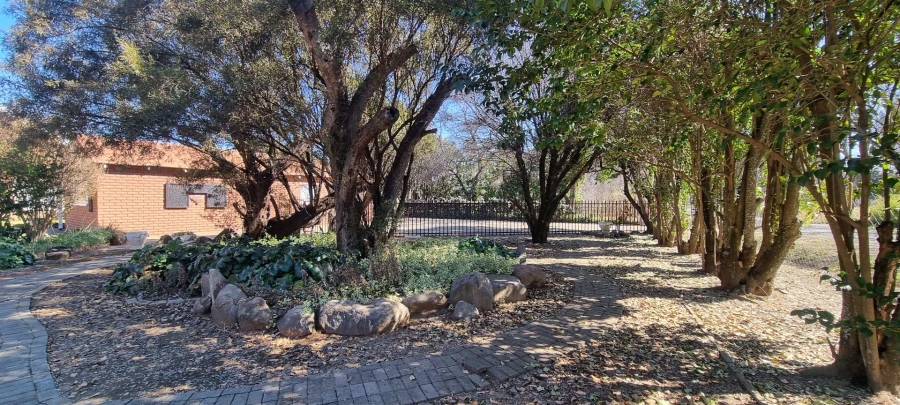 6 Bedroom Property for Sale in Roodewal Free State